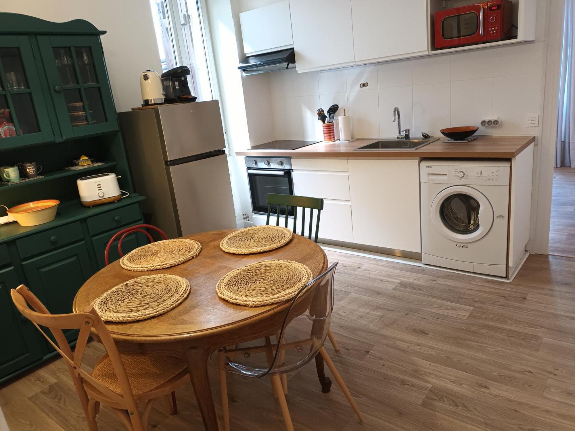 Appartement T2 Renove, Centre-Ville Hendaye, Proche Baie, Sans Ascenseur, Balcon, Calme, Wifi Non Inclus - Fr-1-239-850 Ngoại thất bức ảnh